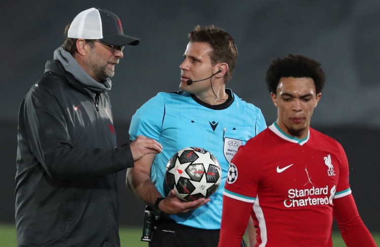 棒球与流体动力学的球路建模