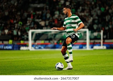 C罗本世纪左脚进球数位列第五，也是前十中唯一的非左脚球员