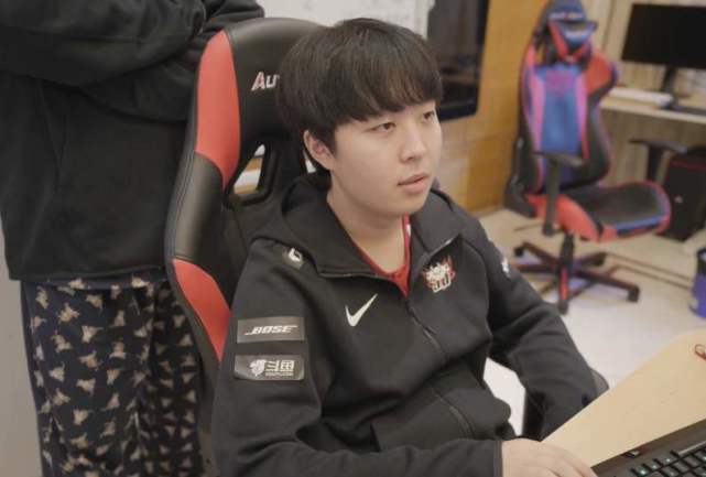 突出他们渴 突出他们渴